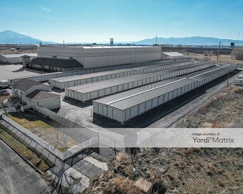 Source URL: https://cdnsc.rentcafe.com/dmslivecafe/3/1073718/1073718-1-5.jpg?width=-1&height=385&quality=80