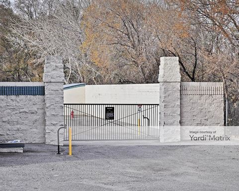 Source URL: https://cdnsc.rentcafe.com/dmslivecafe/3/1073741/1073741-1-2.jpg?width=-1&height=385&quality=80