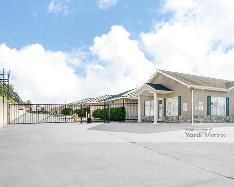 Source URL: https://cdnsc.rentcafe.com/dmslivecafe/3/1073809/1073809-1-4.jpg?width=-1&height=385&quality=80