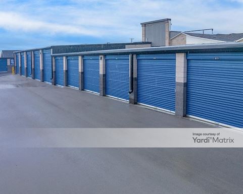 Source URL: https://cdnsc.rentcafe.com/dmslivecafe/3/1073875/1073875-1-5.jpg?width=-1&height=385&quality=80