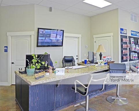 Source URL: https://cdnsc.rentcafe.com/dmslivecafe/3/1073899/1073899-1-5.jpg?width=-1&height=385&quality=80