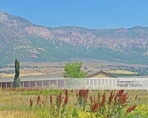 Source URL: https://cdnsc.rentcafe.com/dmslivecafe/3/1073925/1073925-1-4.jpg?width=-1&height=385&quality=80