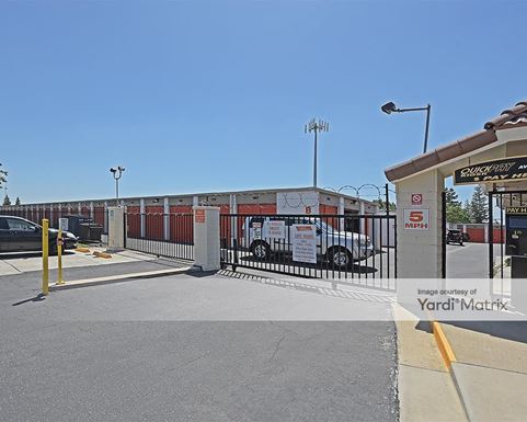 Source URL: https://cdnsc.rentcafe.com/dmslivecafe/3/1073952/1073952-1-2.jpg?width=-1&height=385&quality=80