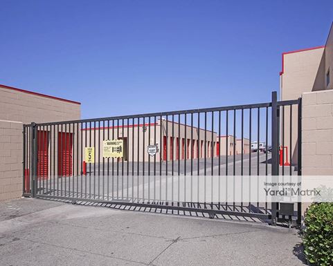 Source URL: https://cdnsc.rentcafe.com/dmslivecafe/3/1073963/1073963-1-5.jpg?width=-1&height=385&quality=80