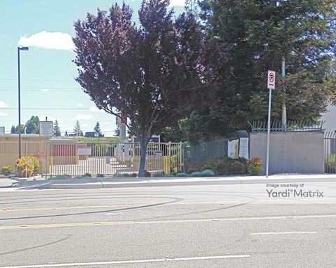 Source URL: https://cdnsc.rentcafe.com/dmslivecafe/3/1074000/1074000-1-4.jpg?width=-1&height=385&quality=80