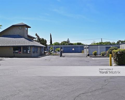 Source URL: https://cdnsc.rentcafe.com/dmslivecafe/3/1074001/1074001-1-4.jpg?width=-1&height=385&quality=80