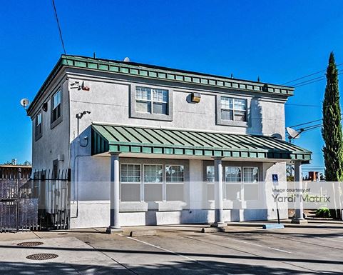 Source URL: https://cdnsc.rentcafe.com/dmslivecafe/3/1074023/1074023-1-2.jpg?width=-1&height=385&quality=80