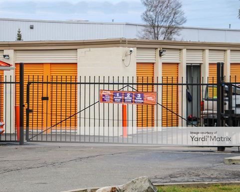 Source URL: https://cdnsc.rentcafe.com/dmslivecafe/3/1074087/1074087-1-2.jpg?width=-1&height=385&quality=80