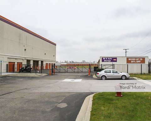 Storage Units in Troy, MI on Big Beaver Road