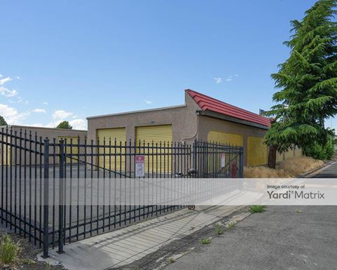 Source URL: https://cdnsc.rentcafe.com/dmslivecafe/3/1074209/1074209-1-4.jpg?width=-1&height=385&quality=80