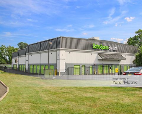 Source URL: https://cdnsc.rentcafe.com/dmslivecafe/3/1074257/1074257-1-6.jpg?width=-1&height=385&quality=80