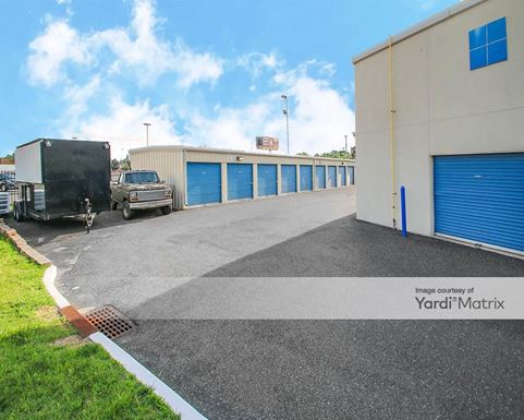 Source URL: https://cdnsc.rentcafe.com/dmslivecafe/3/1074259/1074259-1-4.jpg?width=-1&height=385&quality=80