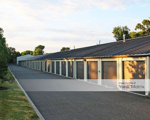 Source URL: https://cdnsc.rentcafe.com/dmslivecafe/3/1074275/1074275-1-4.jpg?width=-1&height=385&quality=80