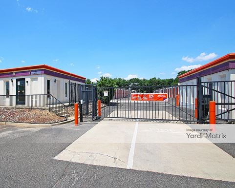 Source URL: https://cdnsc.rentcafe.com/dmslivecafe/3/1074280/1074280-1-2.jpg?width=-1&height=385&quality=80