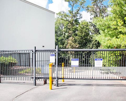 Source URL: https://cdnsc.rentcafe.com/dmslivecafe/3/1074294/1074294-1-4.jpg?width=-1&height=385&quality=80