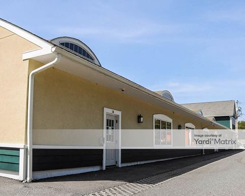 Source URL: https://cdnsc.rentcafe.com/dmslivecafe/3/1074296/1074296-1-5.jpg?width=-1&height=385&quality=80