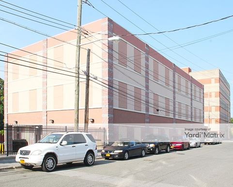 Source URL: https://cdnsc.rentcafe.com/dmslivecafe/3/1074309/1074309-1-2.jpg?width=-1&height=385&quality=80