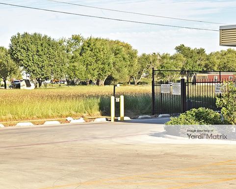 Source URL: https://cdnsc.rentcafe.com/dmslivecafe/3/1074397/1074397-1-5.jpg?width=-1&height=385&quality=80