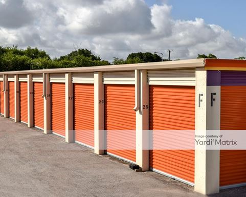 Source URL: https://cdnsc.rentcafe.com/dmslivecafe/3/1074410/1074410-1-4.jpg?width=-1&height=385&quality=80