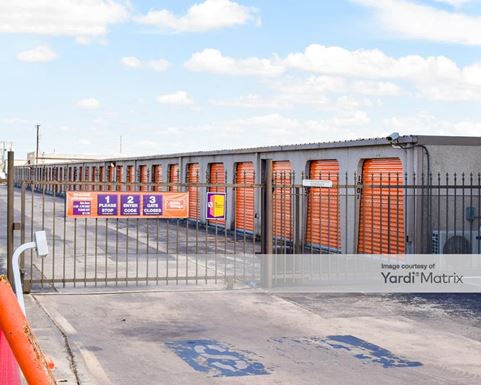 Source URL: https://cdnsc.rentcafe.com/dmslivecafe/3/1074413/1074413-1-2.jpg?width=-1&height=385&quality=80