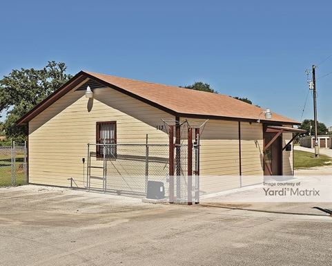 Source URL: https://cdnsc.rentcafe.com/dmslivecafe/3/1074427/1074427-1-2.jpg?width=-1&height=385&quality=80