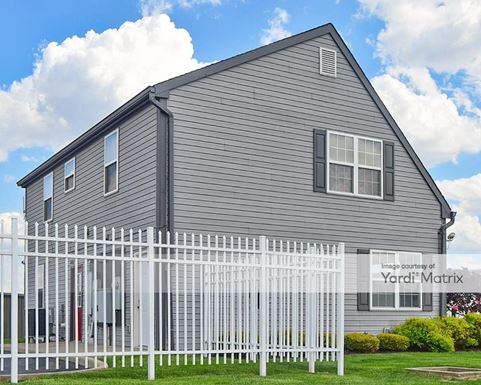 Source URL: https://cdnsc.rentcafe.com/dmslivecafe/3/1074554/1074554-1-2.jpg?width=-1&height=385&quality=80