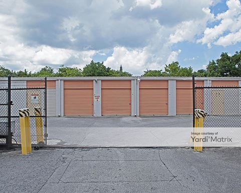 Source URL: https://cdnsc.rentcafe.com/dmslivecafe/3/1074565/1074565-1-4.jpg?width=-1&height=385&quality=80