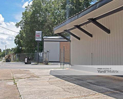 Source URL: https://cdnsc.rentcafe.com/dmslivecafe/3/1074605/1074605-1-4.jpg?width=-1&height=385&quality=80