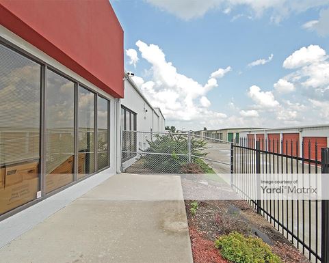 Source URL: https://cdnsc.rentcafe.com/dmslivecafe/3/1074656/1074656-1-3.jpg?width=-1&height=385&quality=80