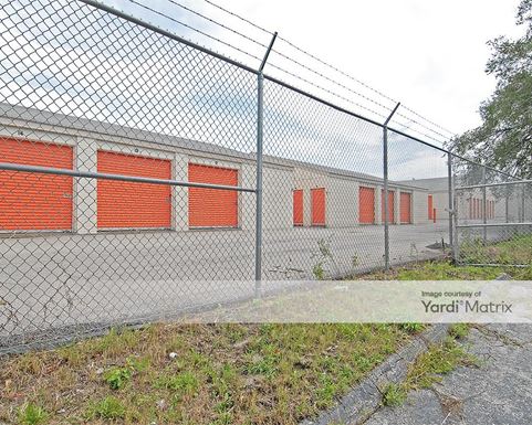 Source URL: https://cdnsc.rentcafe.com/dmslivecafe/3/1074680/1074680-1-5.jpg?width=-1&height=385&quality=80