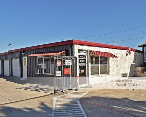 Source URL: https://cdnsc.rentcafe.com/dmslivecafe/3/1074708/1074708-1-4.jpg?width=-1&height=385&quality=80