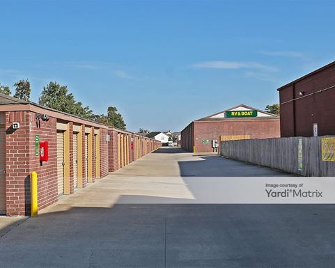 Source URL: https://cdnsc.rentcafe.com/dmslivecafe/3/1074755/1074755-1-5.jpg?width=-1&height=385&quality=80