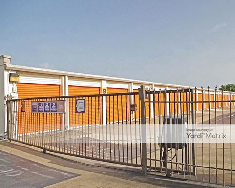 Source URL: https://cdnsc.rentcafe.com/dmslivecafe/3/1074756/1074756-1-3.jpg?width=-1&height=385&quality=80