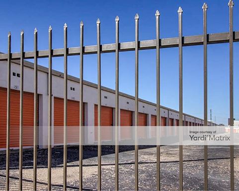 Source URL: https://cdnsc.rentcafe.com/dmslivecafe/3/1074757/1074757-1-4.jpg?width=-1&height=385&quality=80