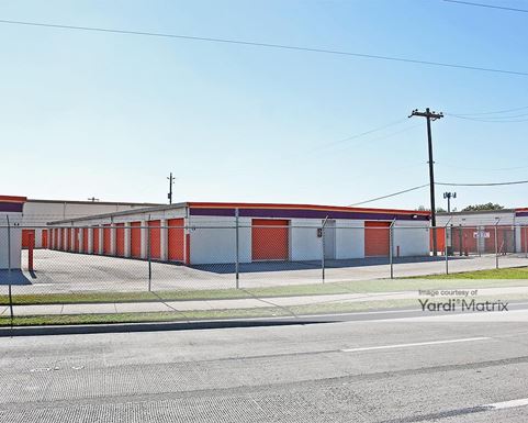 Source URL: https://cdnsc.rentcafe.com/dmslivecafe/3/1074758/1074758-1-5.jpg?width=-1&height=385&quality=80