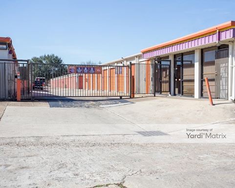 Source URL: https://cdnsc.rentcafe.com/dmslivecafe/3/1074759/1074759-1-4.jpg?width=-1&height=385&quality=80