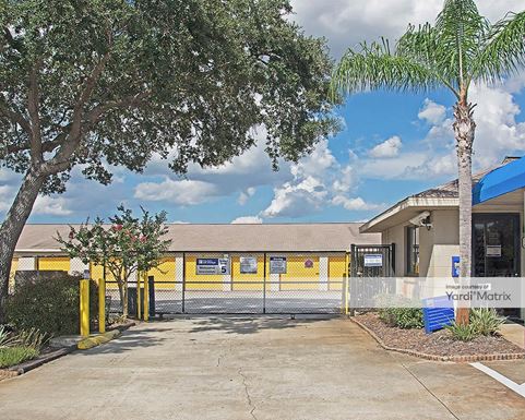 Source URL: https://cdnsc.rentcafe.com/dmslivecafe/3/1074802/1074802-1-4.jpg?width=-1&height=385&quality=80