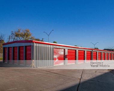 Storage Units for Rent available at 14311 West Bellfort Street, Sugar Land, TX 77498