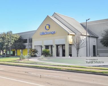 Storage Units for Rent available at 12555 Richmond Avenue, Houston, TX 77082