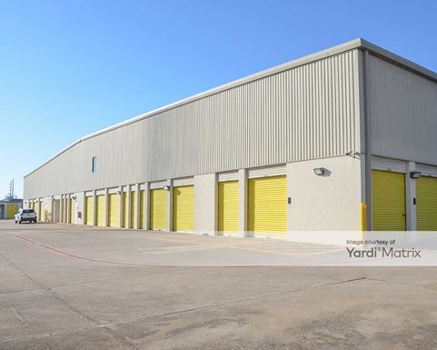 Source URL: https://cdnsc.rentcafe.com/dmslivecafe/3/1074895/1074895-1-6.jpg?width=-1&height=385&quality=80