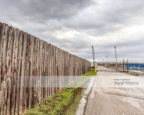 Source URL: https://cdnsc.rentcafe.com/dmslivecafe/3/1074914/1074914-1-2.jpg?width=-1&height=385&quality=80