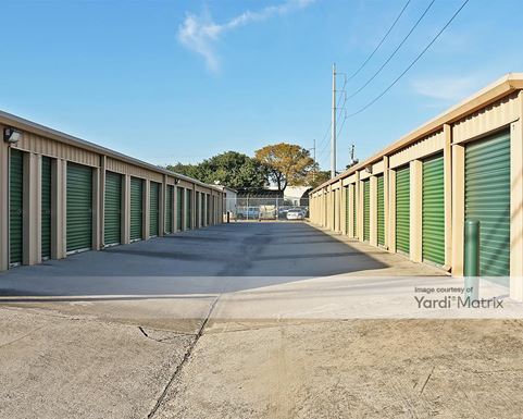 Source URL: https://cdnsc.rentcafe.com/dmslivecafe/3/1074940/1074940-1-4.jpg?width=-1&height=385&quality=80