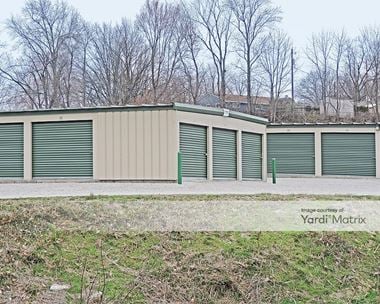 Storage Units for Rent available at 1101 Centreville Avenue, Belleville, IL 62220