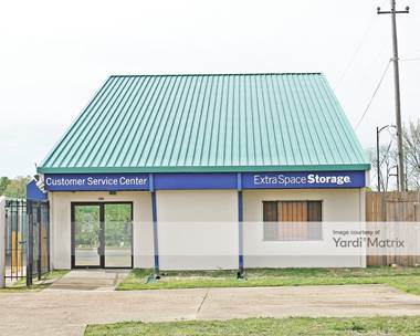 Storage Units for Rent available at 1235 Gateway Drive, Memphis, TN 38116