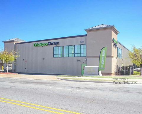 Source URL: https://cdnsc.rentcafe.com/dmslivecafe/3/1075079/1075079-1-2.jpg?width=-1&height=385&quality=80