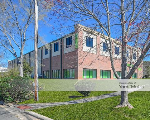 Source URL: https://cdnsc.rentcafe.com/dmslivecafe/3/1075089/1075089-1-5.jpg?width=-1&height=385&quality=80