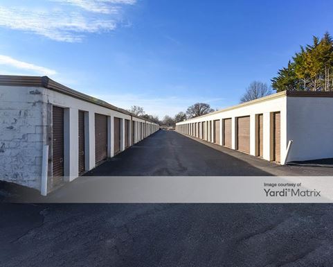 Source URL: https://cdnsc.rentcafe.com/dmslivecafe/3/1075097/1075097-1-4.jpg?width=-1&height=385&quality=80