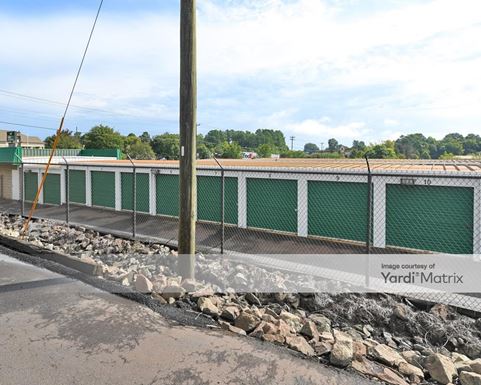 Source URL: https://cdnsc.rentcafe.com/dmslivecafe/3/1075103/1075103-1-2.jpg?width=-1&height=385&quality=80