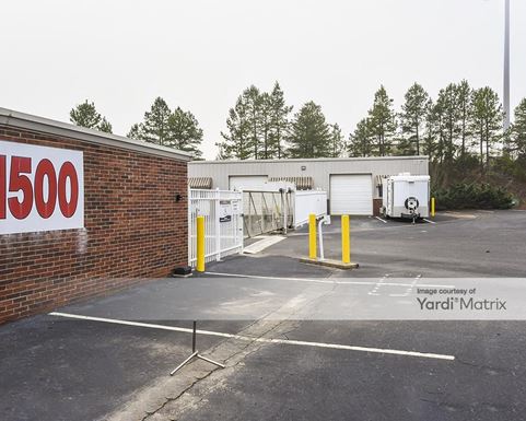 Source URL: https://cdnsc.rentcafe.com/dmslivecafe/3/1075136/1075136-1-5.jpg?width=-1&height=385&quality=80