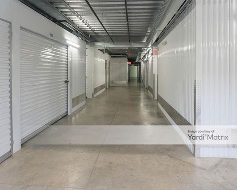 Source URL: https://cdnsc.rentcafe.com/dmslivecafe/3/1075159/1075159-1-5.jpg?width=-1&height=385&quality=80